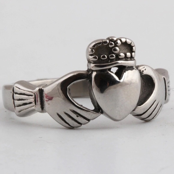 Stainless Steel Claddagh Ring - Picture 4 of 7
